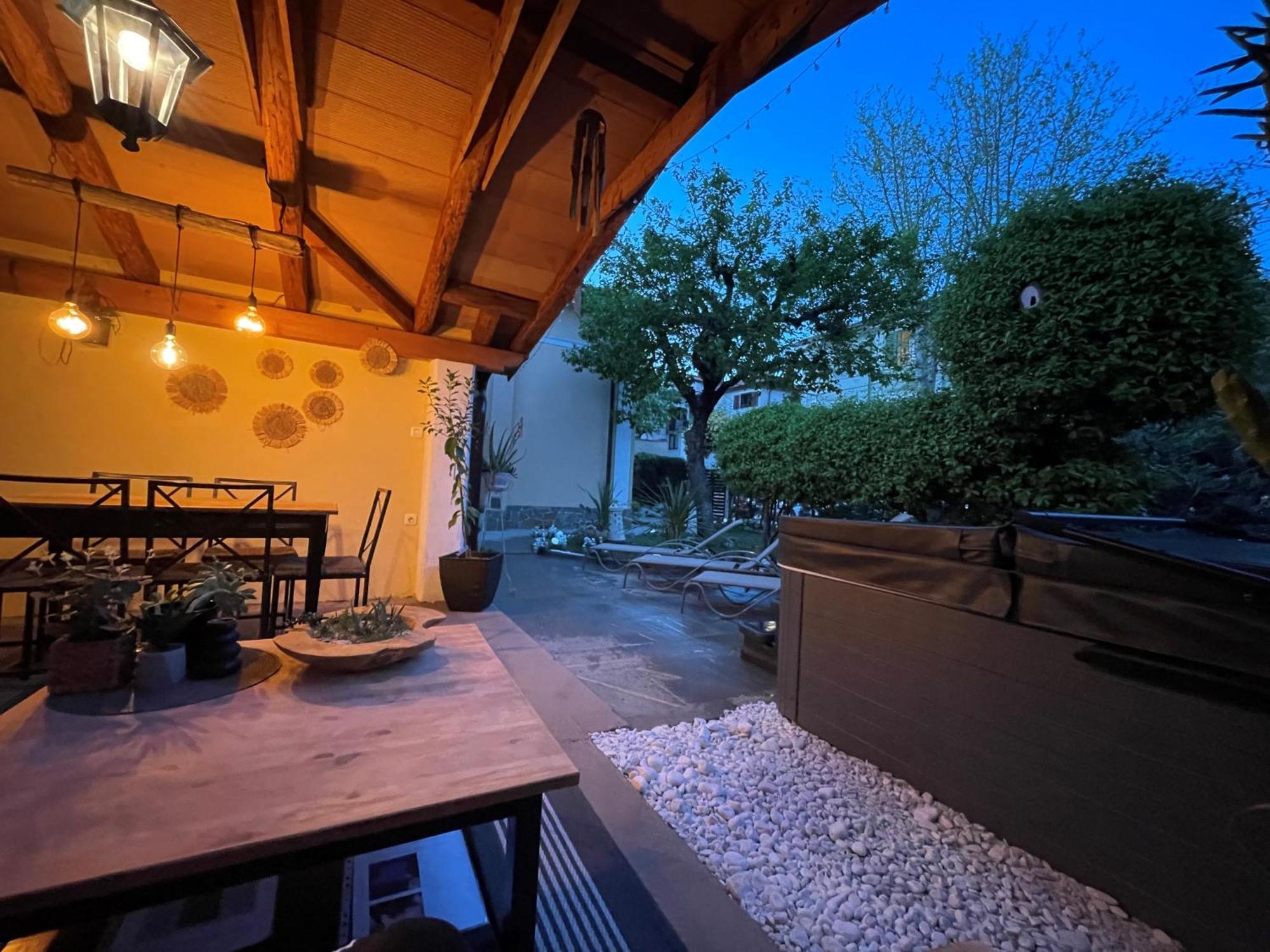 Villa Noa Jacuzzi & Sauna Izola Exterior foto